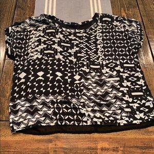 🌷 3/$15 🌷 Forever 21 black and white top